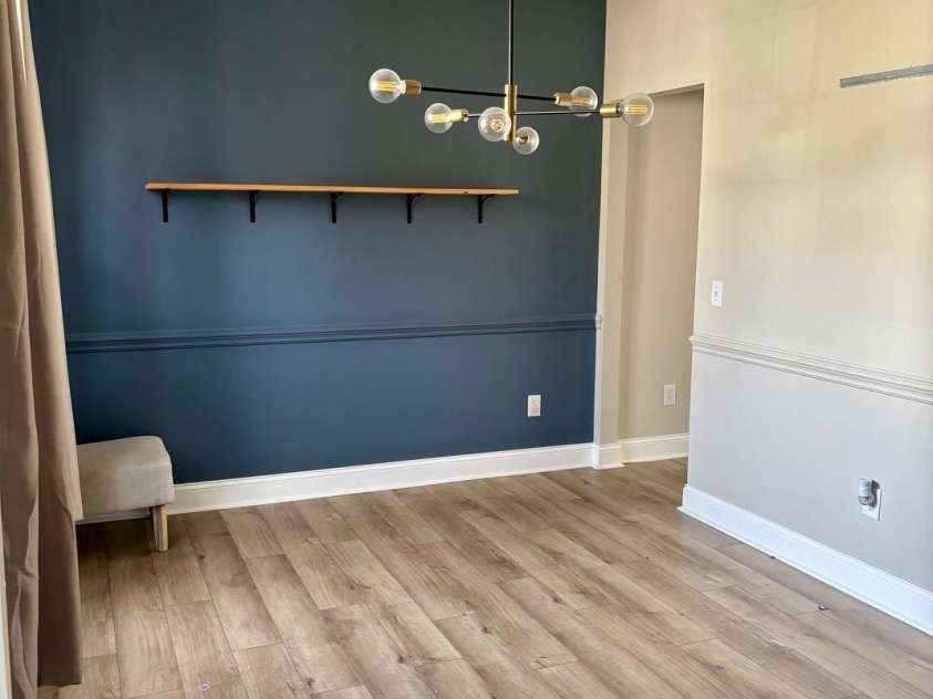 2018 Southwind Drive, Charlotte, NC 28216.  MLS# CAR4300833, YatesRealty ID 5446. Dining Rm