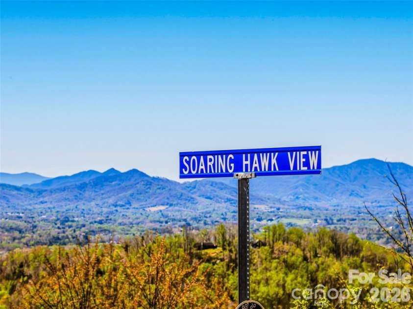 5 Soaring Hawk View, Asheville, NC 28804.  MLS# CAR4428342, YatesRealty ID 54462. 