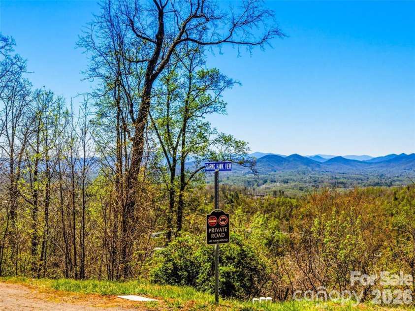 5 Soaring Hawk View, Asheville, NC 28804.  MLS# CAR4428342, YatesRealty ID 54462. 