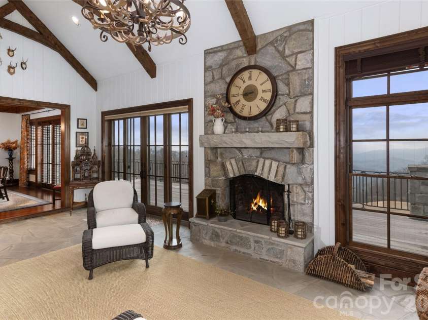733 Dogwood Lane, Blowing Rock, NC 28605.  MLS# CAR4429155, YatesRealty ID 54463. 