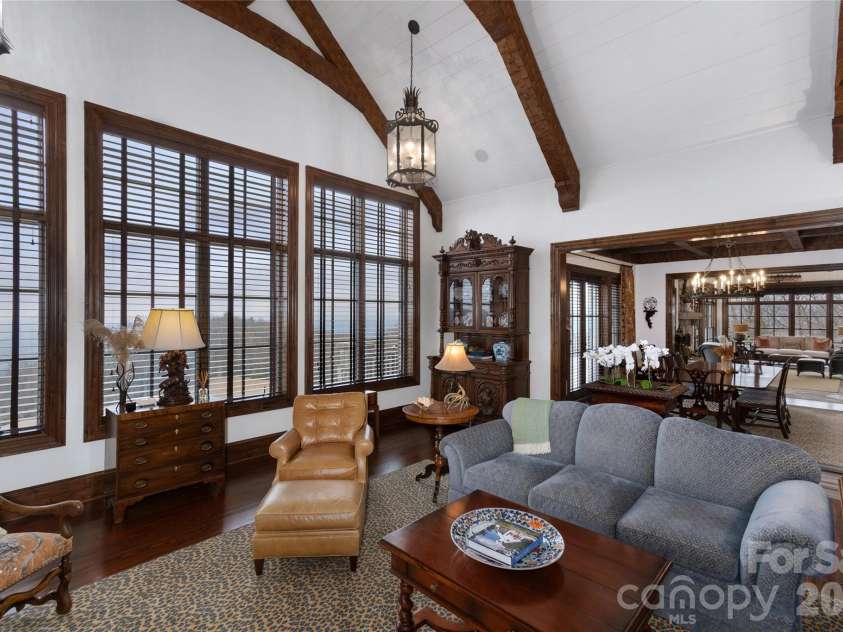 733 Dogwood Lane, Blowing Rock, NC 28605.  MLS# CAR4429155, YatesRealty ID 54463. 