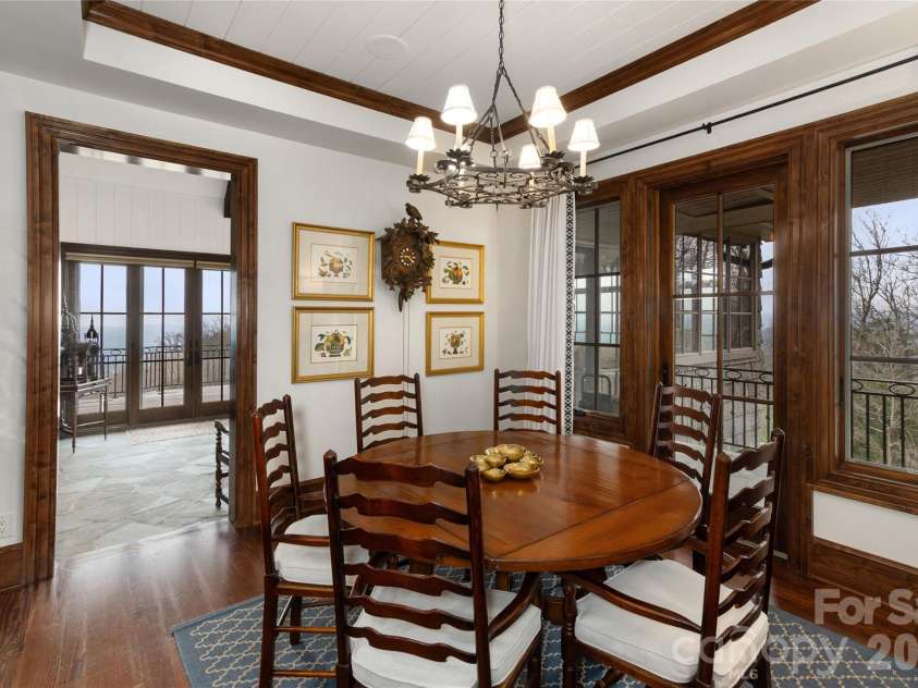 733 Dogwood Lane, Blowing Rock, NC 28605.  MLS# CAR4429155, YatesRealty ID 54463. 