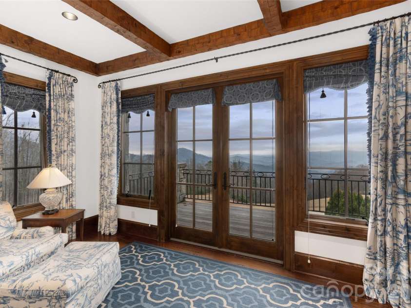 733 Dogwood Lane, Blowing Rock, NC 28605.  MLS# CAR4429155, YatesRealty ID 54463. 