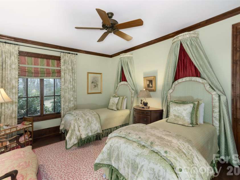733 Dogwood Lane, Blowing Rock, NC 28605.  MLS# CAR4429155, YatesRealty ID 54463. 