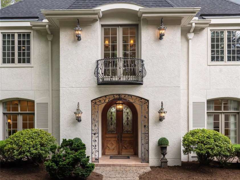 23 Cedar Hill Drive, Asheville, NC 28803.  MLS# CAR4426816, YatesRealty ID 54464. 