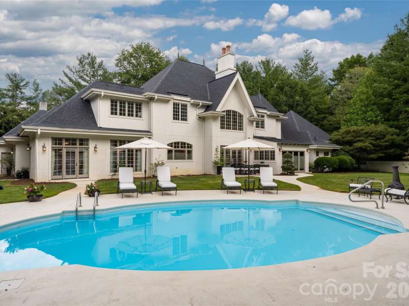 23 Cedar Hill Drive, Asheville, NC 28803.  MLS# CAR4426816, YatesRealty ID 54464. 
