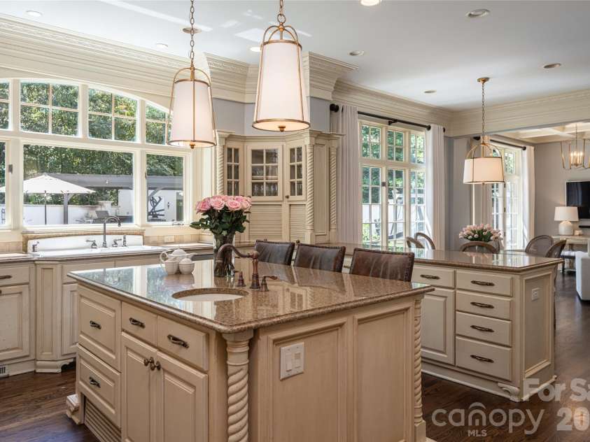 23 Cedar Hill Drive, Asheville, NC 28803.  MLS# CAR4426816, YatesRealty ID 54464. 