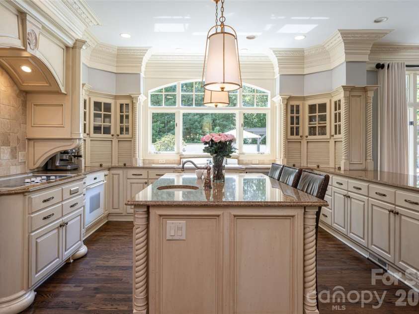 23 Cedar Hill Drive, Asheville, NC 28803.  MLS# CAR4426816, YatesRealty ID 54464. 