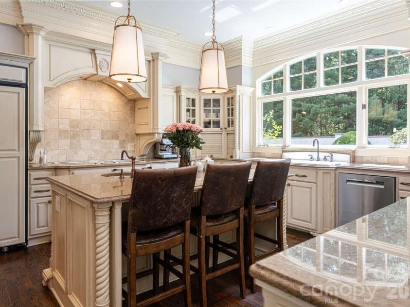 23 Cedar Hill Drive, Asheville, NC 28803.  MLS# CAR4426816, YatesRealty ID 54464. 