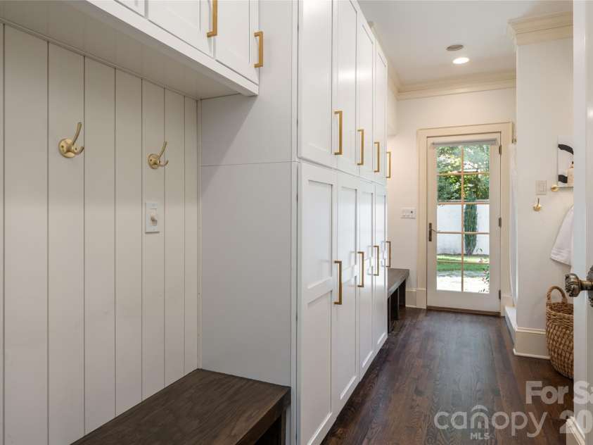 23 Cedar Hill Drive, Asheville, NC 28803.  MLS# CAR4426816, YatesRealty ID 54464. 