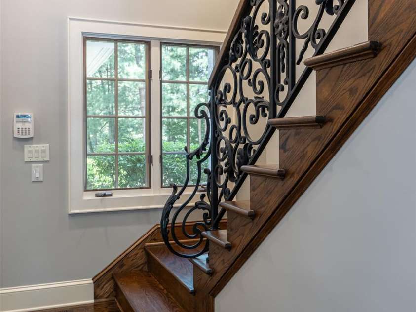 23 Cedar Hill Drive, Asheville, NC 28803.  MLS# CAR4426816, YatesRealty ID 54464. 