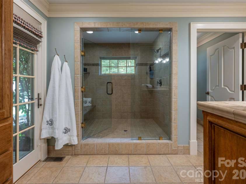 23 Cedar Hill Drive, Asheville, NC 28803.  MLS# CAR4426816, YatesRealty ID 54464. 