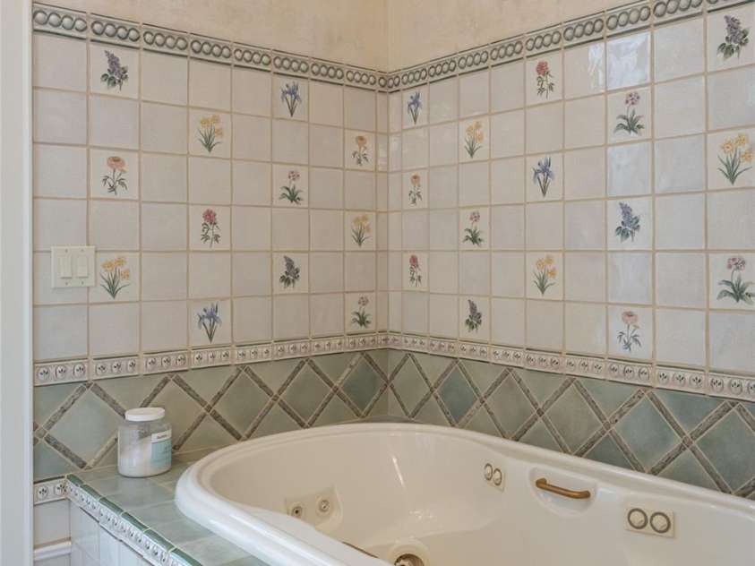 23 Cedar Hill Drive, Asheville, NC 28803.  MLS# CAR4426816, YatesRealty ID 54464. 