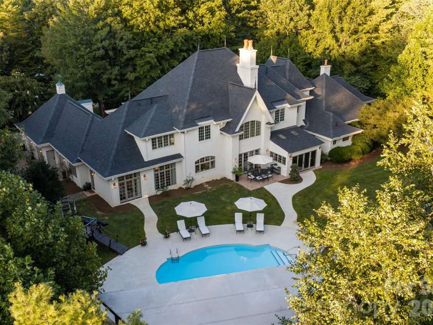 23 Cedar Hill Drive, Asheville, NC 28803.  MLS# CAR4426816, YatesRealty ID 54464. 
