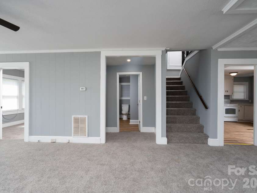201 Cleveland Avenue, Kings Mountain, NC 28086.  MLS# CAR4427782, YatesRealty ID 54466. 