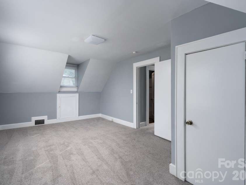 201 Cleveland Avenue, Kings Mountain, NC 28086.  MLS# CAR4427782, YatesRealty ID 54466. 