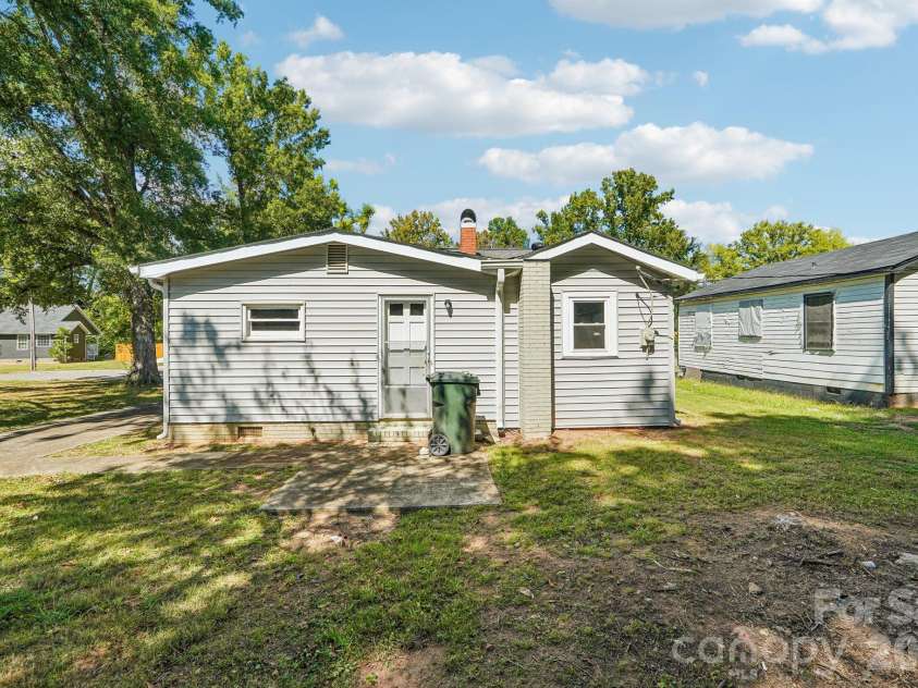 611 Clarinda Street, Rock Hill, SC 29730.  MLS# CAR4413391, YatesRealty ID 54469. 