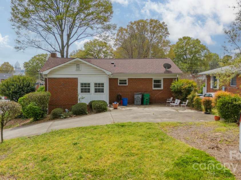 1400 Russell Avenue, Charlotte, NC 28216.  MLS# CAR4237759, YatesRealty ID 5447. City View from back