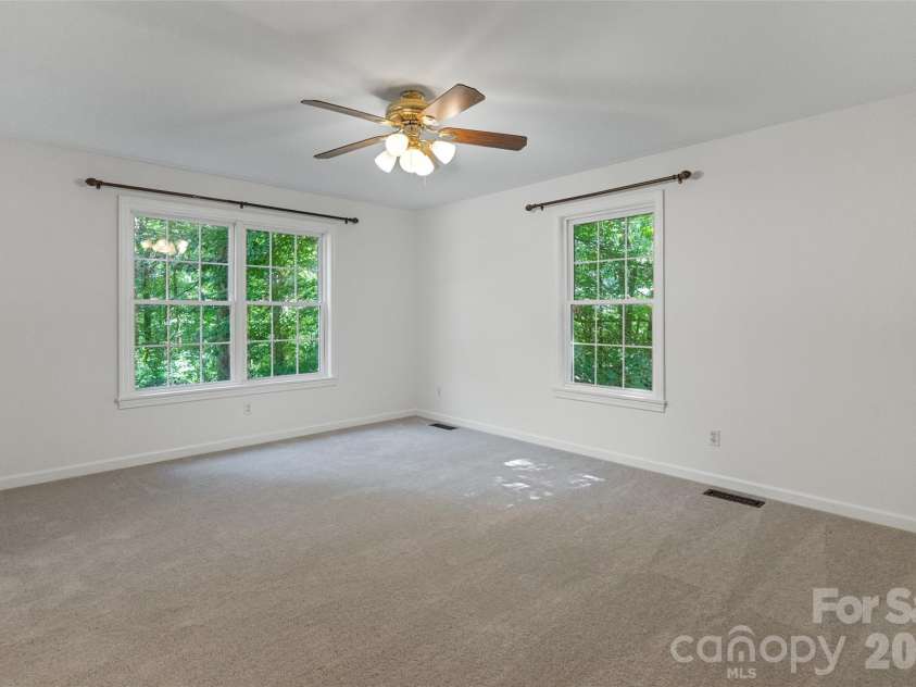 8327 Loma Linda Loop, Waxhaw, NC 28173.  MLS# CAR4430270, YatesRealty ID 54470. 