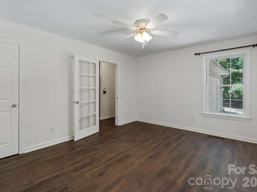 8327 Loma Linda Loop, Waxhaw, NC 28173.  MLS# CAR4430270, YatesRealty ID 54470. 