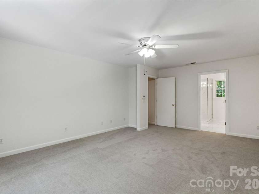 8327 Loma Linda Loop, Waxhaw, NC 28173.  MLS# CAR4430270, YatesRealty ID 54470. 