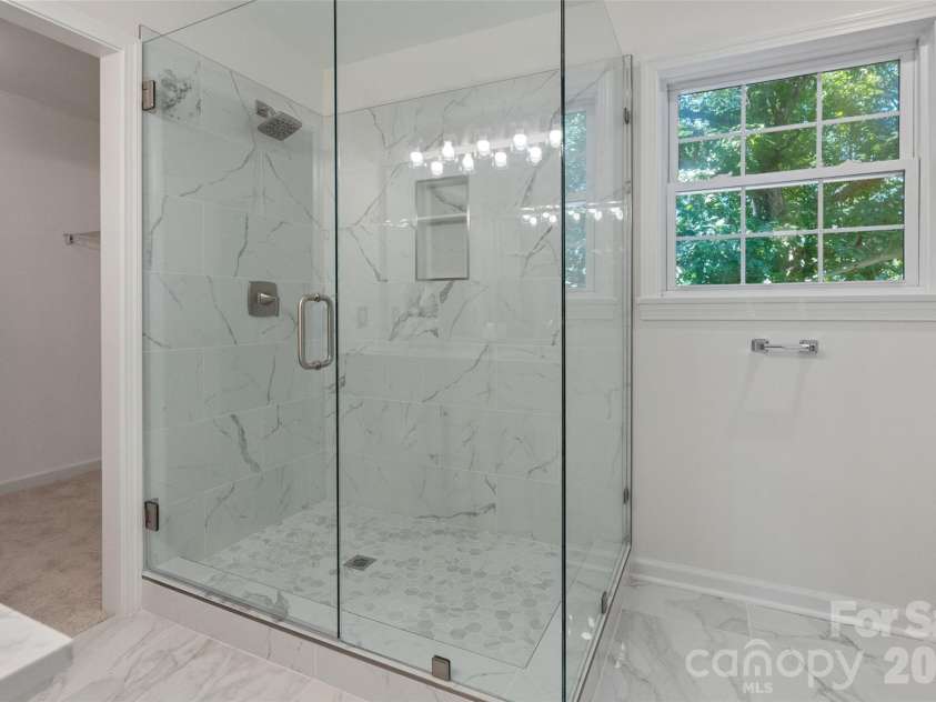 8327 Loma Linda Loop, Waxhaw, NC 28173.  MLS# CAR4430270, YatesRealty ID 54470. 
