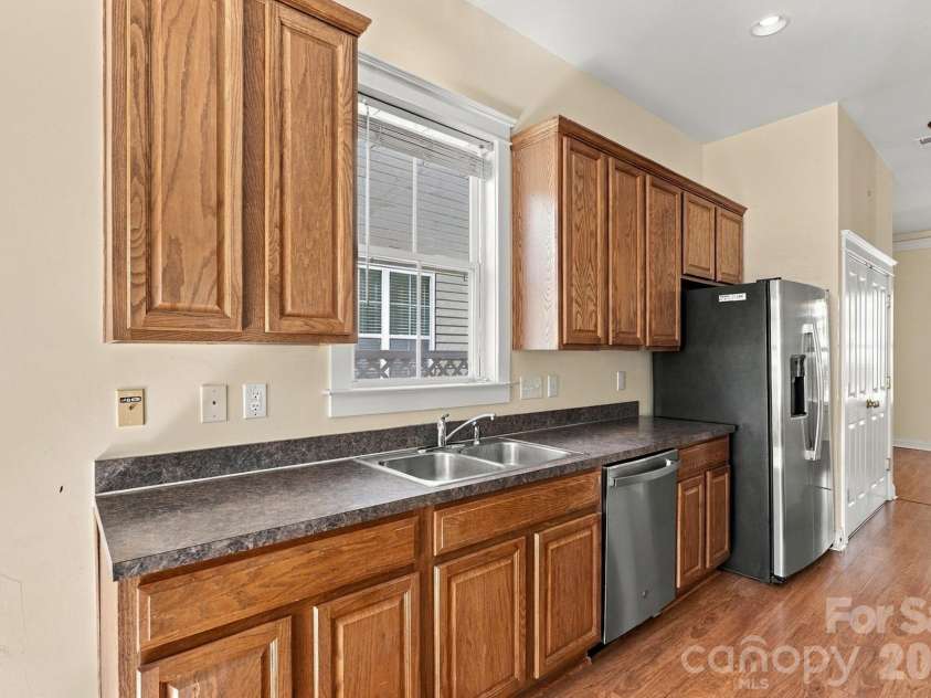16411 Leavitt Lane, Davidson, NC 28036.  MLS# CAR4429134, YatesRealty ID 54472. 