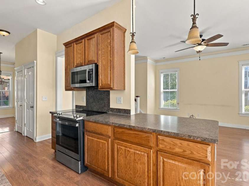 16411 Leavitt Lane, Davidson, NC 28036.  MLS# CAR4429134, YatesRealty ID 54472. 