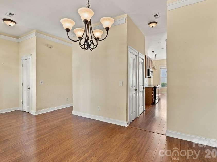 16411 Leavitt Lane, Davidson, NC 28036.  MLS# CAR4429134, YatesRealty ID 54472. 