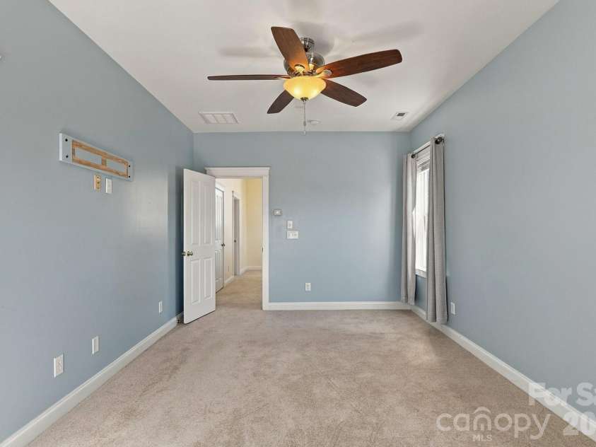 16411 Leavitt Lane, Davidson, NC 28036.  MLS# CAR4429134, YatesRealty ID 54472. 