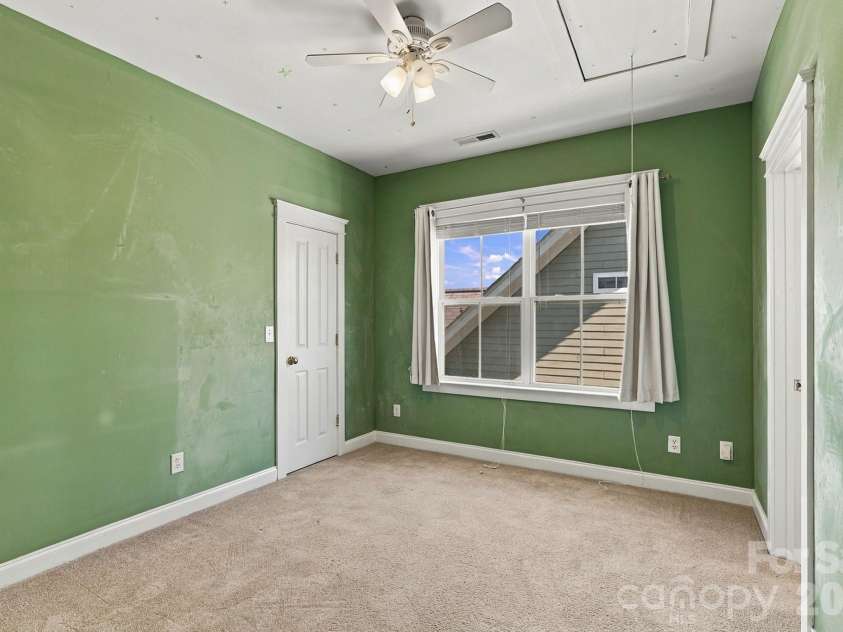 16411 Leavitt Lane, Davidson, NC 28036.  MLS# CAR4429134, YatesRealty ID 54472. 