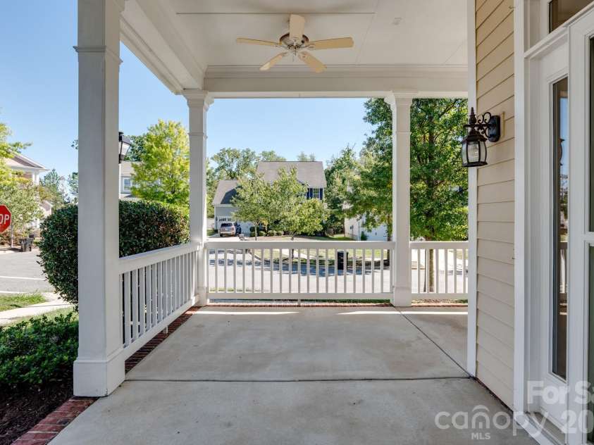 16411 Leavitt Lane, Davidson, NC 28036.  MLS# CAR4429134, YatesRealty ID 54472. 