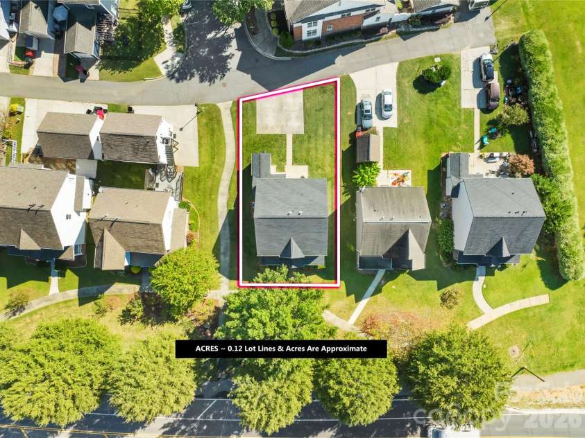 19822 Davidson Concord Road, Davidson, NC 28036.  MLS# CAR4429435, YatesRealty ID 54473. Approximate lots line of home. Plat map in attachments