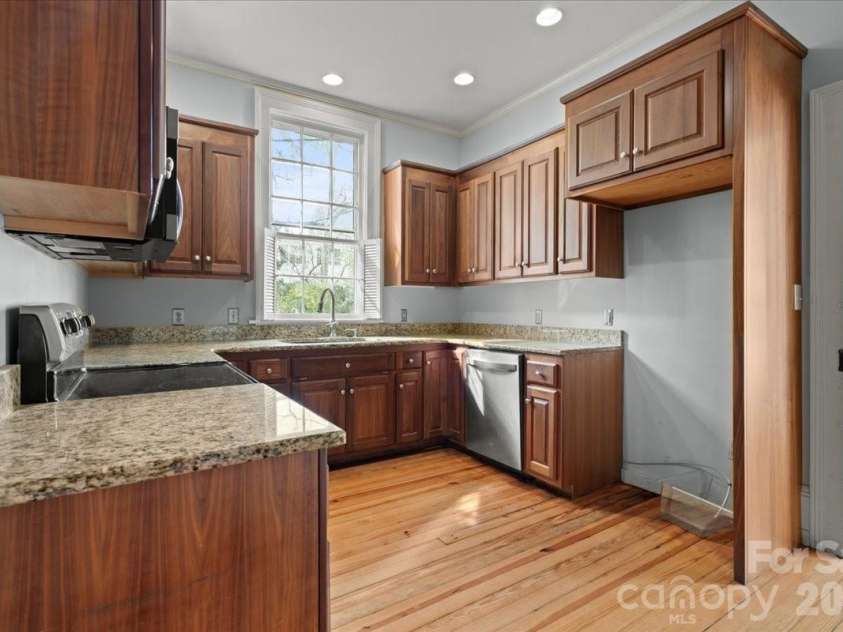 310 Kershaw Street, Cheraw, SC 29520.  MLS# CAR4430970, YatesRealty ID 54474. 