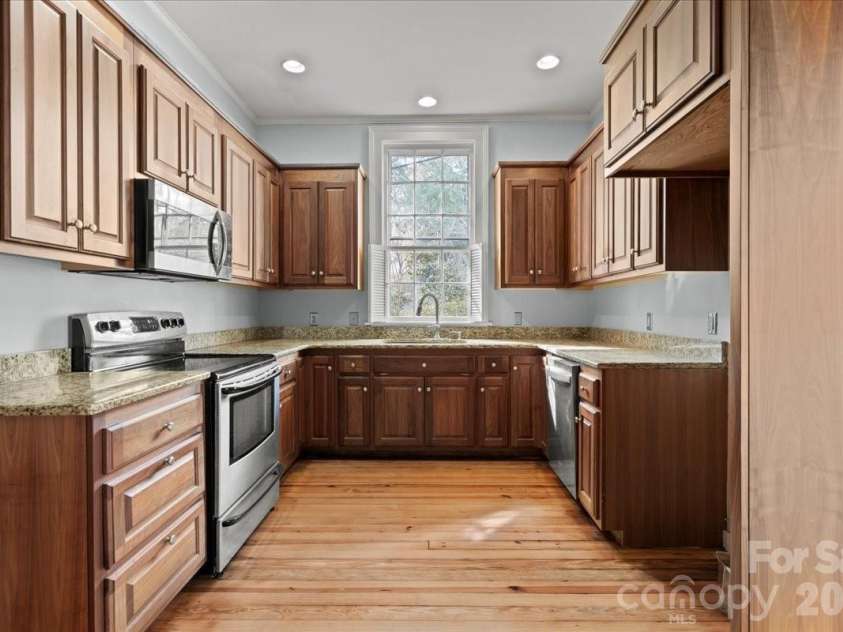 310 Kershaw Street, Cheraw, SC 29520.  MLS# CAR4430970, YatesRealty ID 54474. 