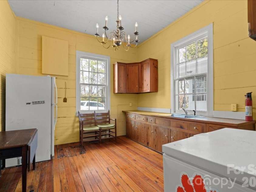 310 Kershaw Street, Cheraw, SC 29520.  MLS# CAR4430970, YatesRealty ID 54474. 