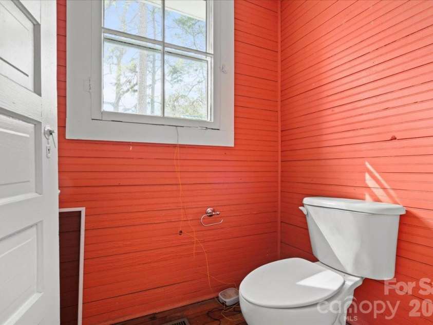 310 Kershaw Street, Cheraw, SC 29520.  MLS# CAR4430970, YatesRealty ID 54474. 