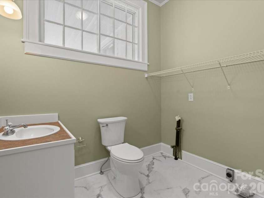 310 Kershaw Street, Cheraw, SC 29520.  MLS# CAR4430970, YatesRealty ID 54474. 