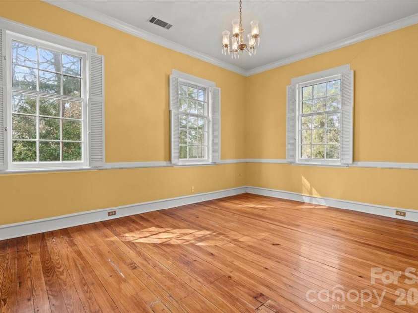 310 Kershaw Street, Cheraw, SC 29520.  MLS# CAR4430970, YatesRealty ID 54474. 