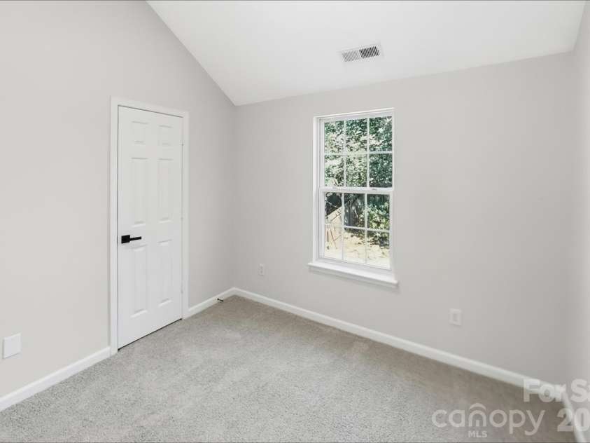 3139 Reid Brook Lane, Charlotte, NC 28208.  MLS# CAR4429834, YatesRealty ID 54478. 