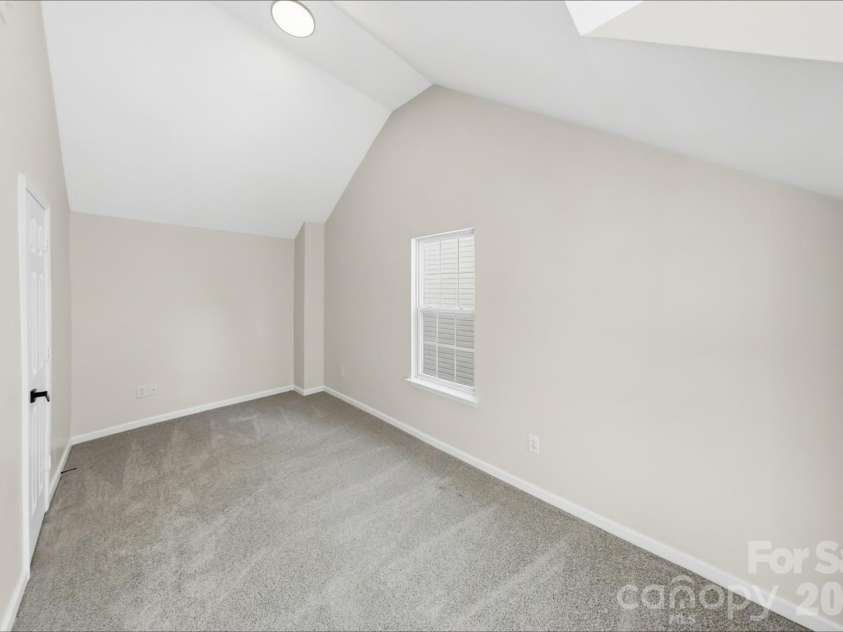 3139 Reid Brook Lane, Charlotte, NC 28208.  MLS# CAR4429834, YatesRealty ID 54478. 
