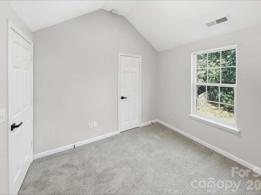 3139 Reid Brook Lane, Charlotte, NC 28208.  MLS# CAR4429834, YatesRealty ID 54478. 