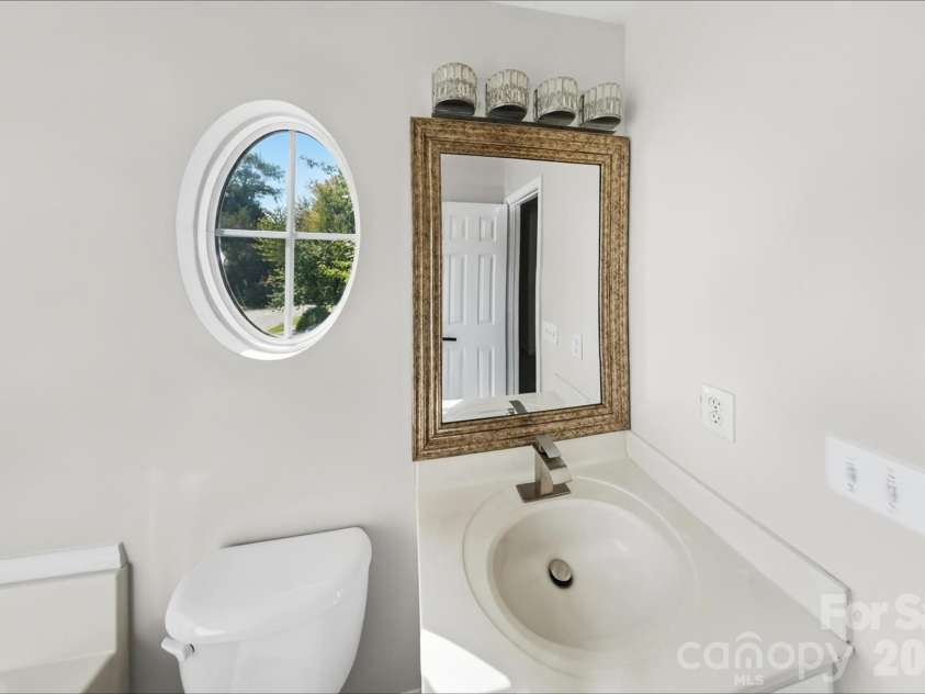 3139 Reid Brook Lane, Charlotte, NC 28208.  MLS# CAR4429834, YatesRealty ID 54478. 