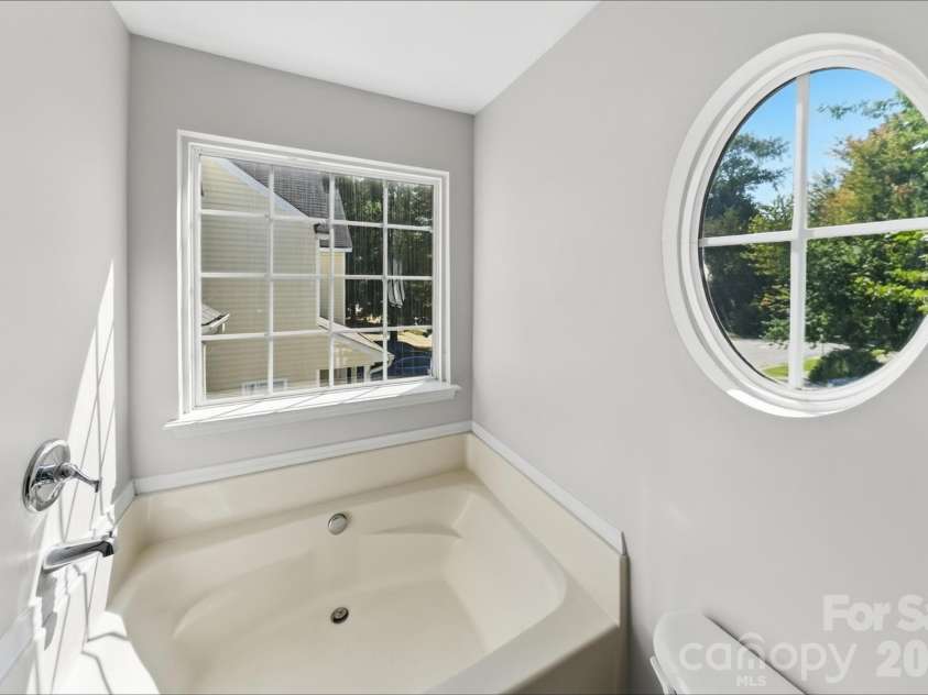 3139 Reid Brook Lane, Charlotte, NC 28208.  MLS# CAR4429834, YatesRealty ID 54478. 