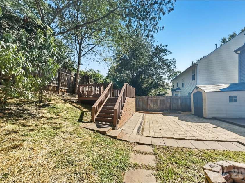 3139 Reid Brook Lane, Charlotte, NC 28208.  MLS# CAR4429834, YatesRealty ID 54478. 