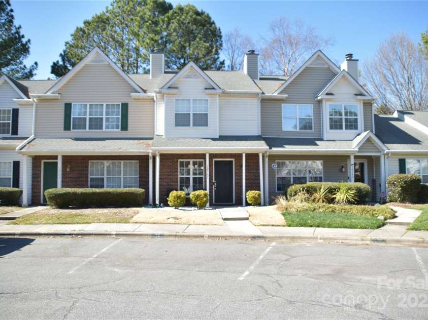 12742 Spirit Bound Way, Charlotte, NC 28273.  MLS# CAR4228876, YatesRealty ID 5448. 