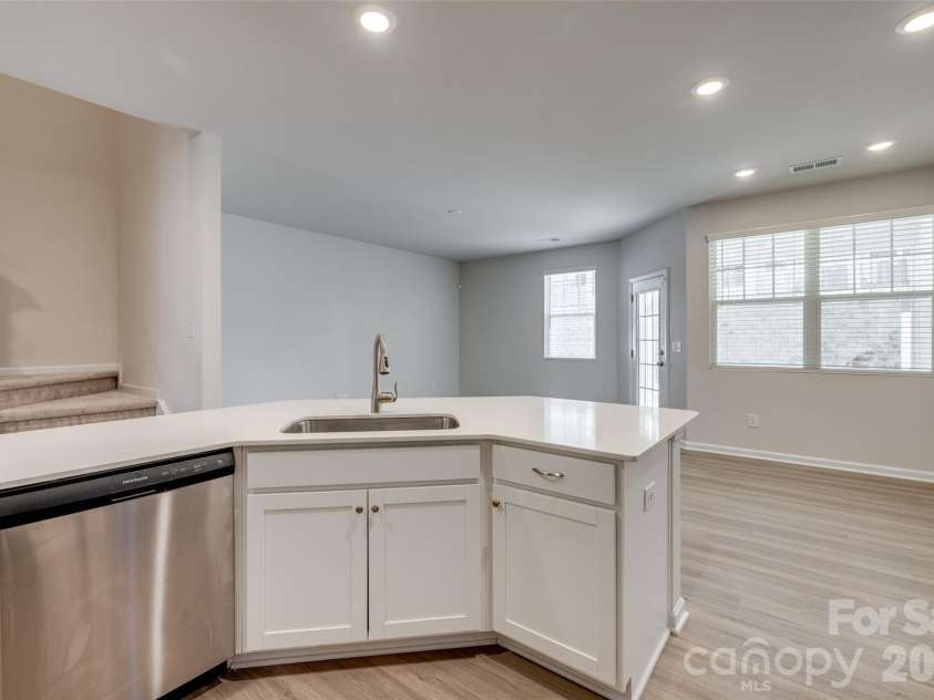 807 Gable Oak Lane, Fort Mill, SC 29708.  MLS# CAR4429749, YatesRealty ID 54480. 
