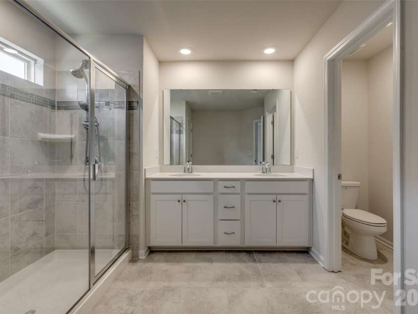 807 Gable Oak Lane, Fort Mill, SC 29708.  MLS# CAR4429749, YatesRealty ID 54480. 