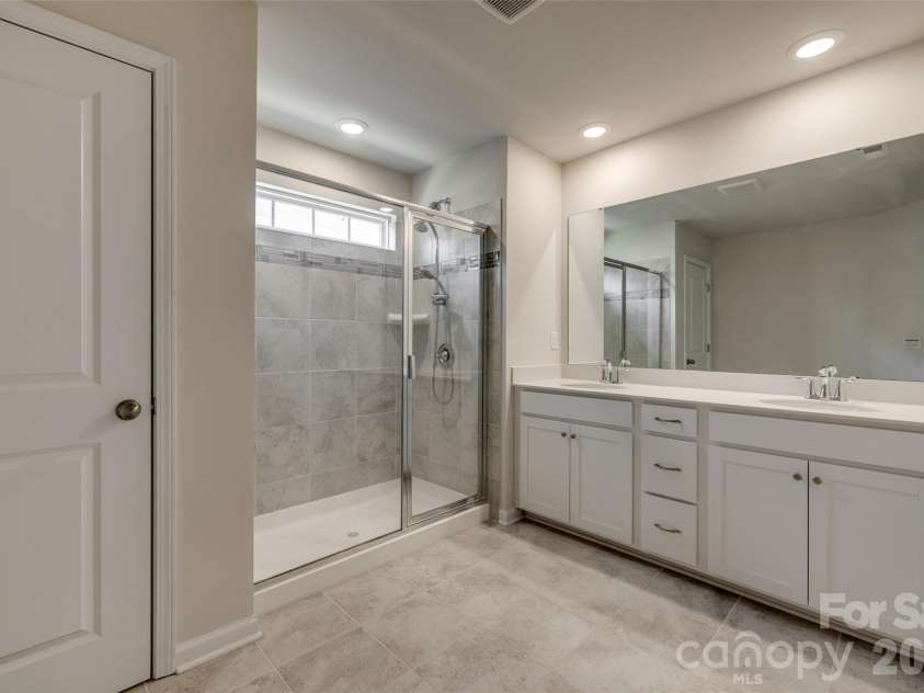 807 Gable Oak Lane, Fort Mill, SC 29708.  MLS# CAR4429749, YatesRealty ID 54480. 