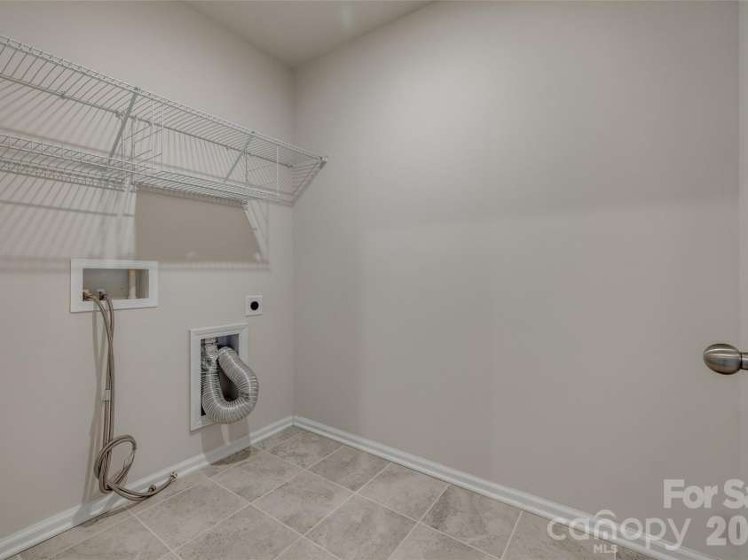 807 Gable Oak Lane, Fort Mill, SC 29708.  MLS# CAR4429749, YatesRealty ID 54480. 